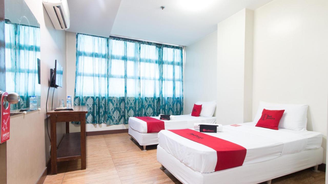 Reddoorz @ San Jose Tagbak Jaro Iloilo Hotel Exterior photo