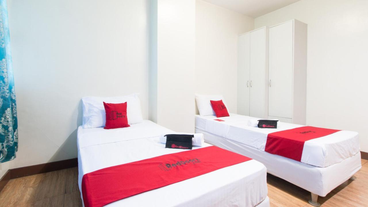 Reddoorz @ San Jose Tagbak Jaro Iloilo Hotel Exterior photo